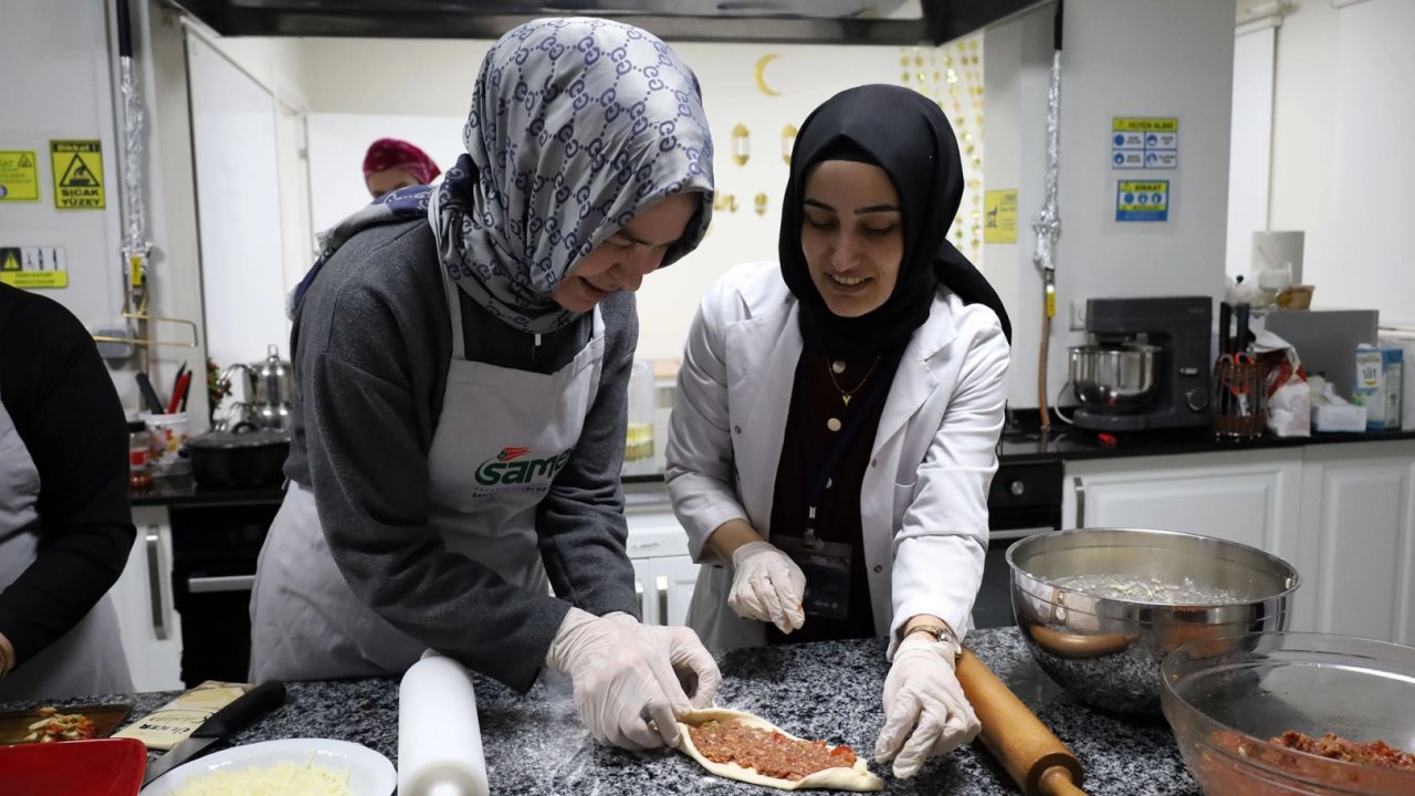 Ramazan’ın geleneksel lezzetleri SAMEK mutfağından geçti