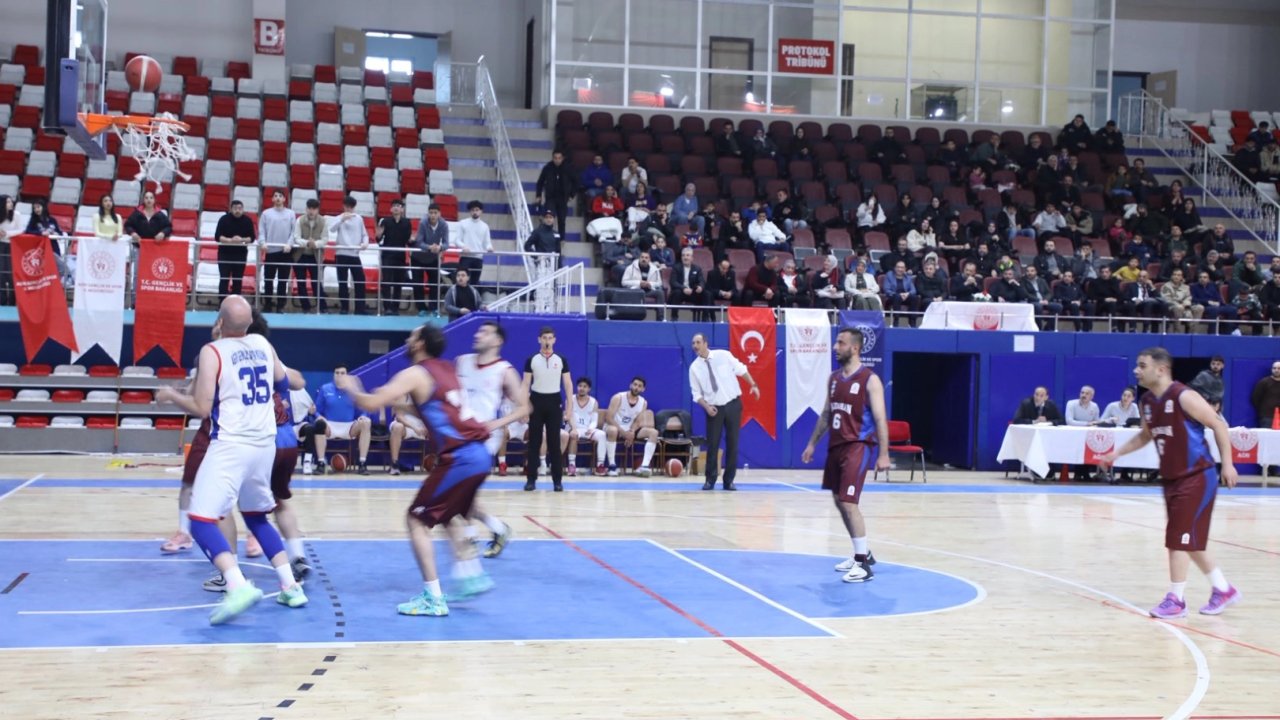 Ağrı Gençlik Spor potada farklı kazandı