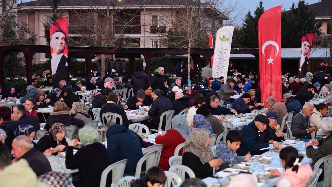 Bursa Osmangazi’de Gönül Sofraları Yenibağlar’da kuruldu