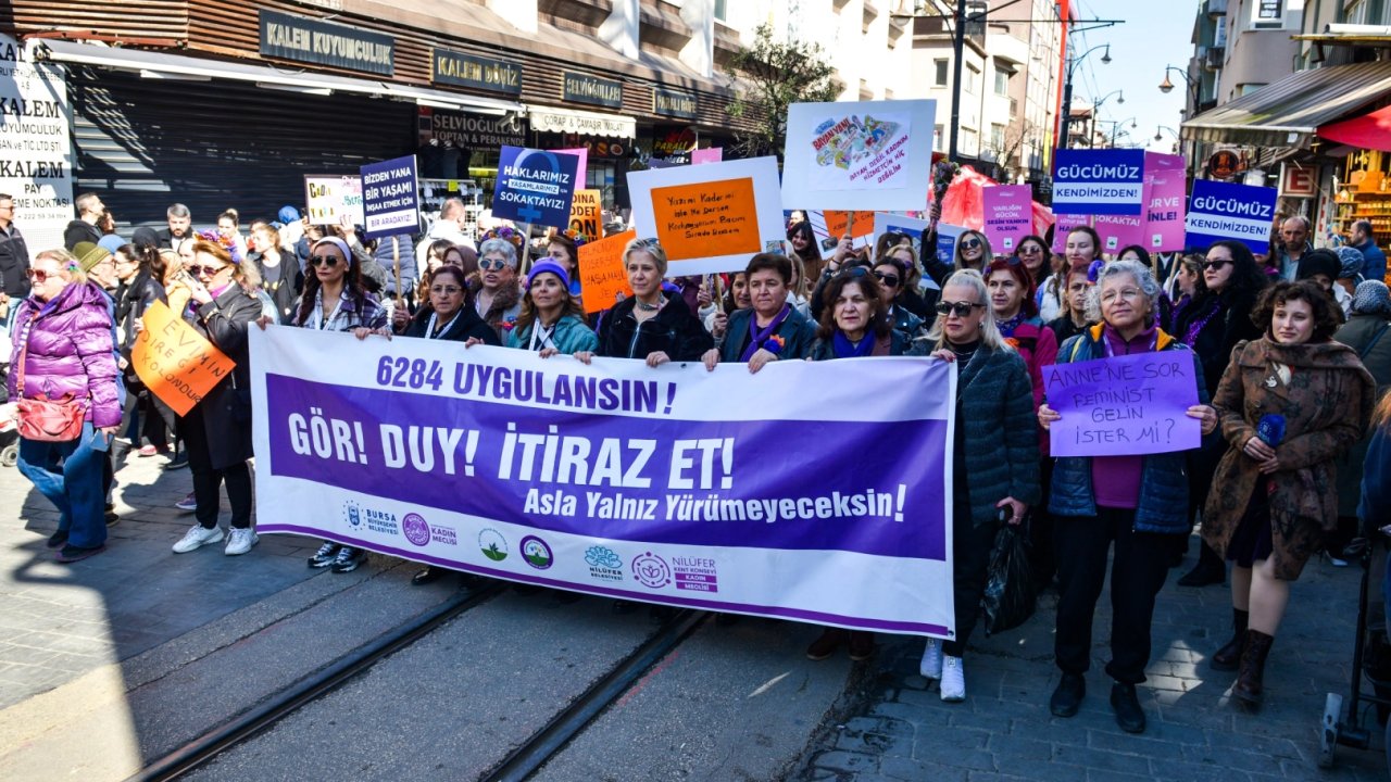Bursa'da kadınlar eşitlik için yürüdü