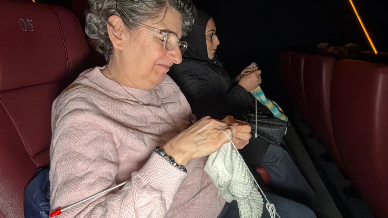 Düzce’de kadınlar hem ördü, hem üretti, hem de eğlendi