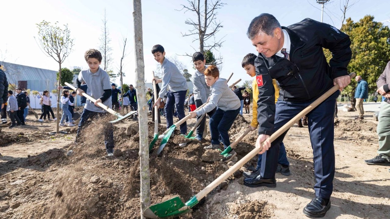 İzmir'de yeşil alan dönüşümünde umut filizlendi