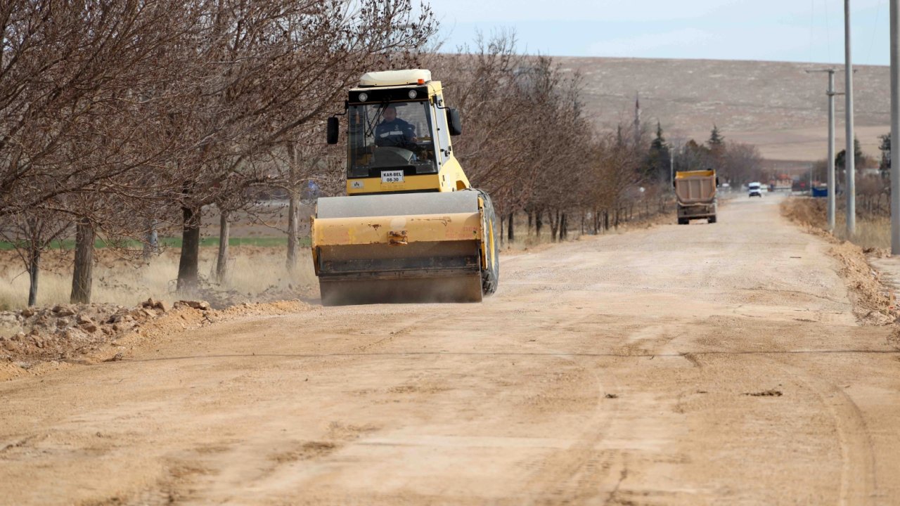 Konya Karatay’da yol ve altyapı çalışmaları tüm hızıyla sürüyor