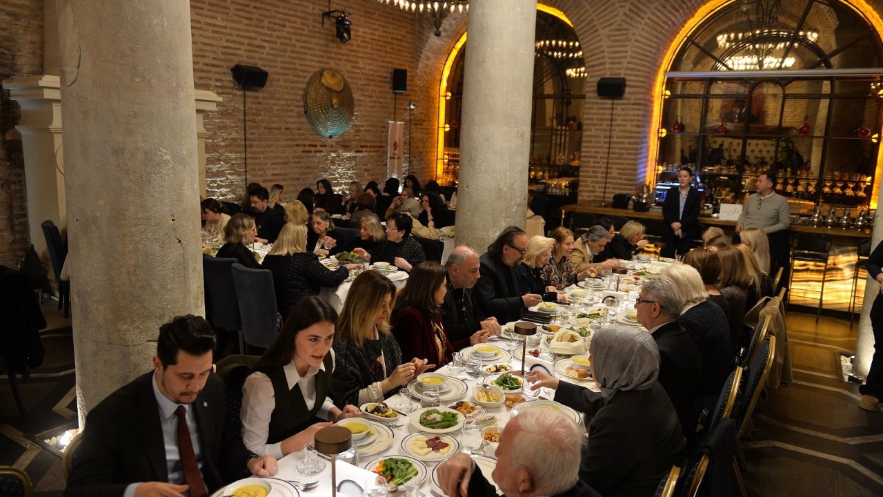Türk Böbrek Vakfı yararına ünlü isimleri bir araya geldi