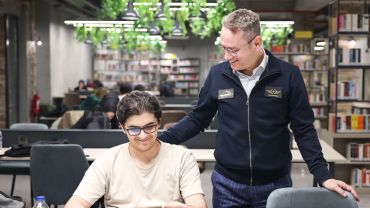 Başakşehirli öğrenciler sınavlara “Hoca Cepte” ile hazırlanıyor